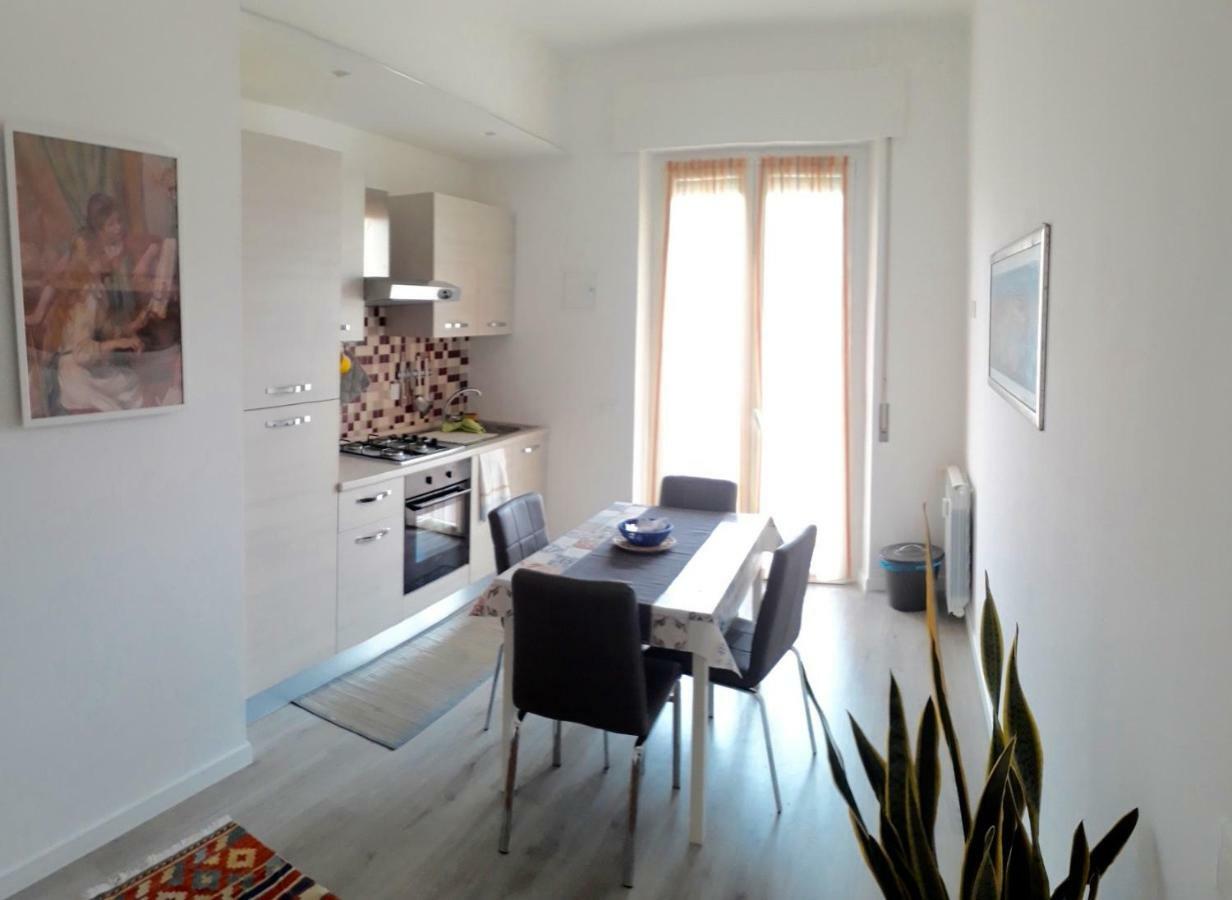 A Magiun 2 Appartement Genua Buitenkant foto